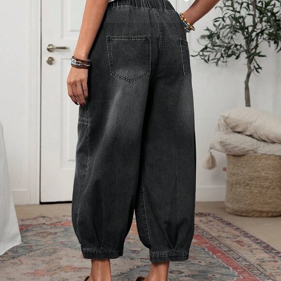 Black Casual Women's Pocket Tapered Loose Jeans - Picture 4 of 6